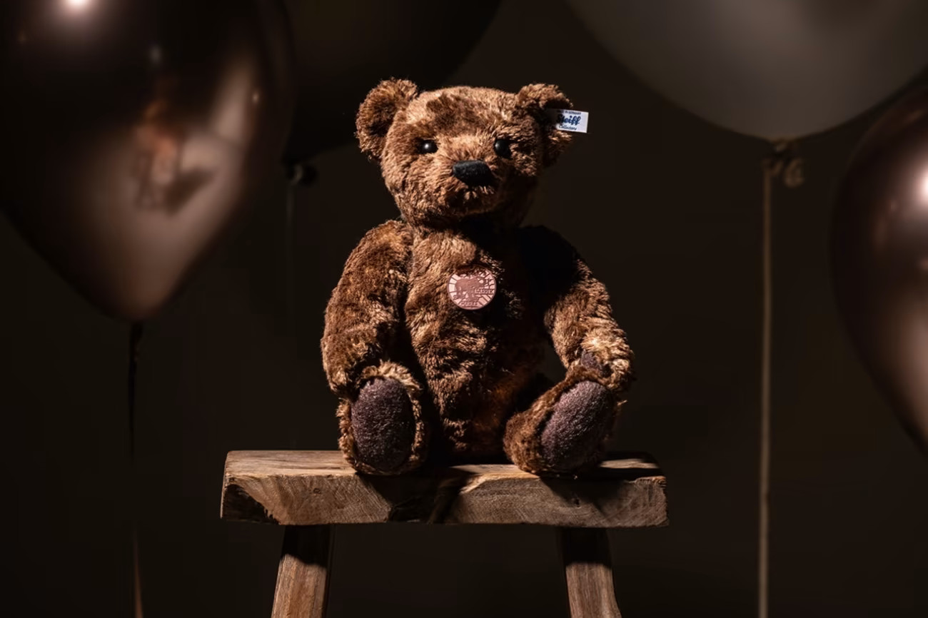 Историята на първото плюшено мече –  Steiff  Легендата, която живее вече 120 години